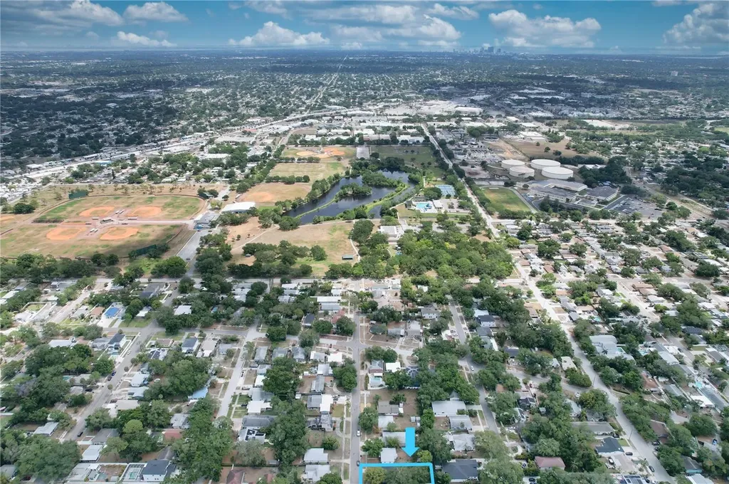 8086 28th Avenue N St Petersburg FL 33710