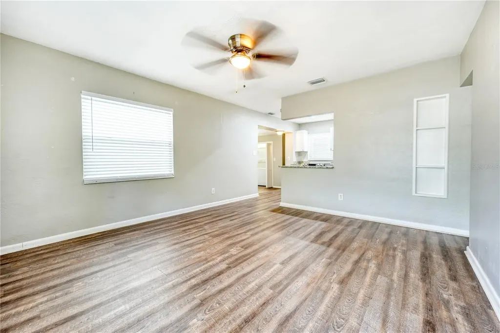 8086 28th Avenue N St Petersburg FL 33710