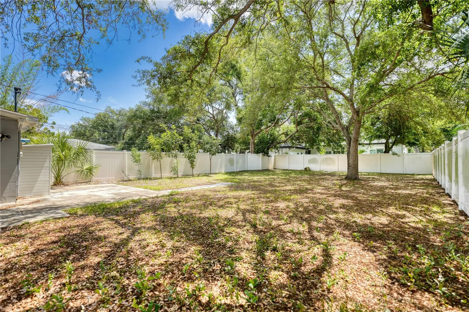 8086 28th Avenue N St Petersburg FL 33710