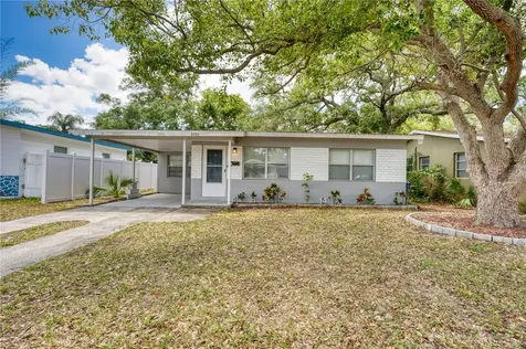 8086 28th Avenue N St Petersburg FL 33710