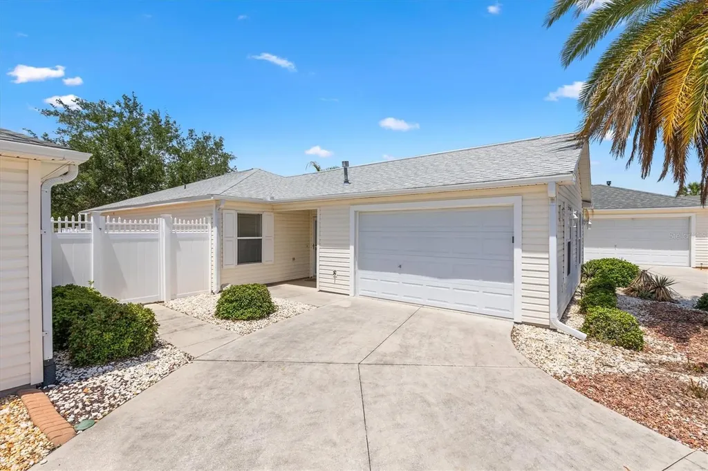 979 Smyrna Street The Villages FL 32162