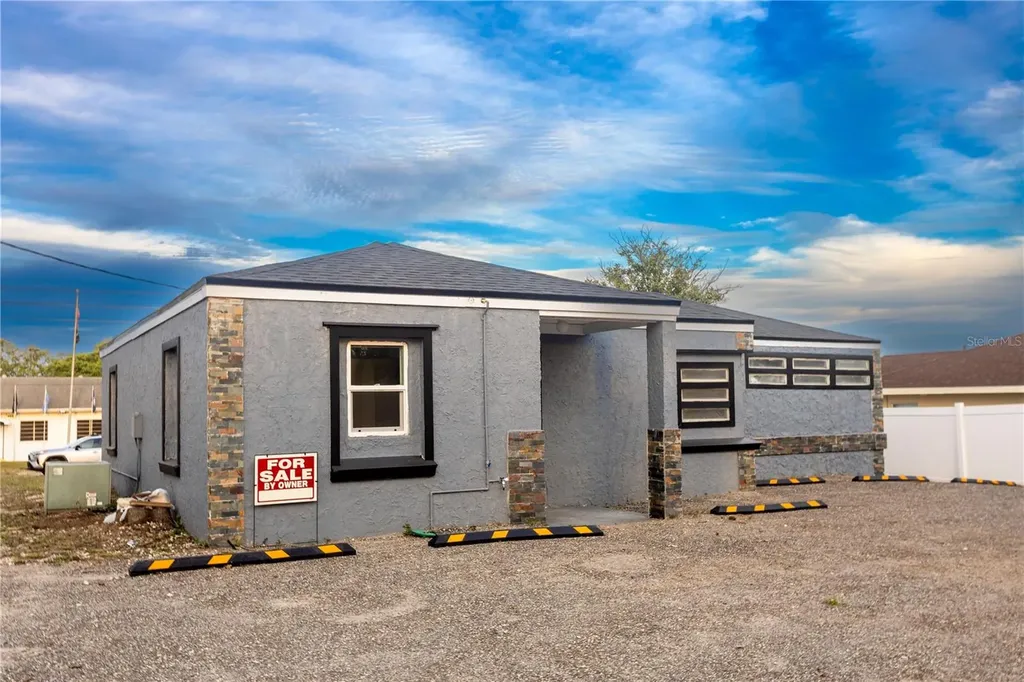 115 N 10th Street Haines City FL 33844