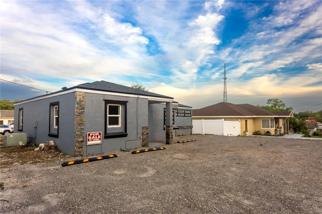 115 N 10th Street Haines City FL 33844