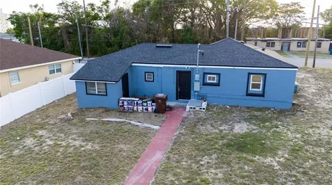 115 N 10th Street Haines City FL 33844