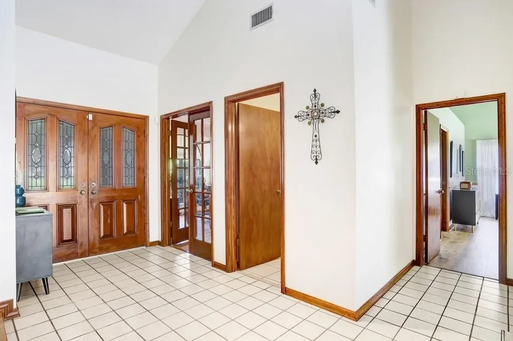507 Sportsman Park Drive Seffner FL 33584