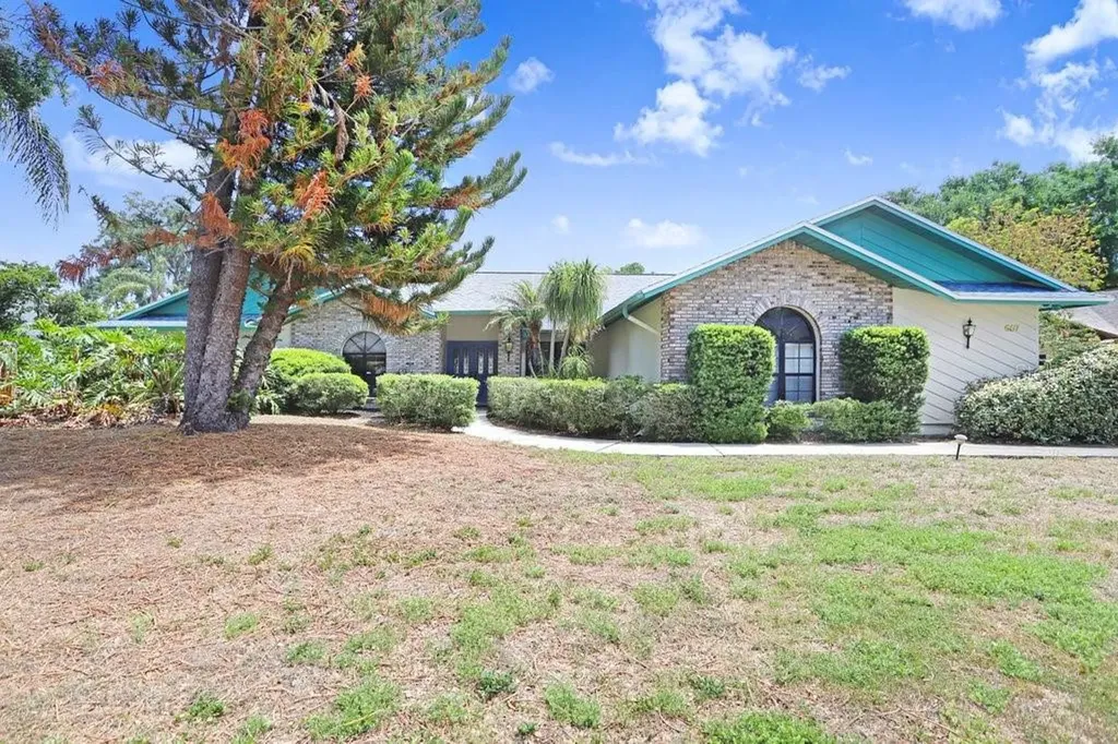 507 Sportsman Park Drive Seffner FL 33584