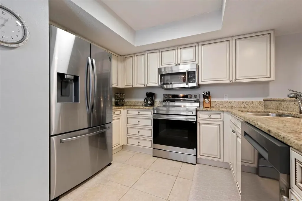 1269 Siesta Bayside Drive Sarasota FL 34242