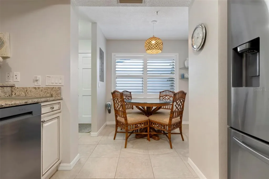 1269 Siesta Bayside Drive Sarasota FL 34242