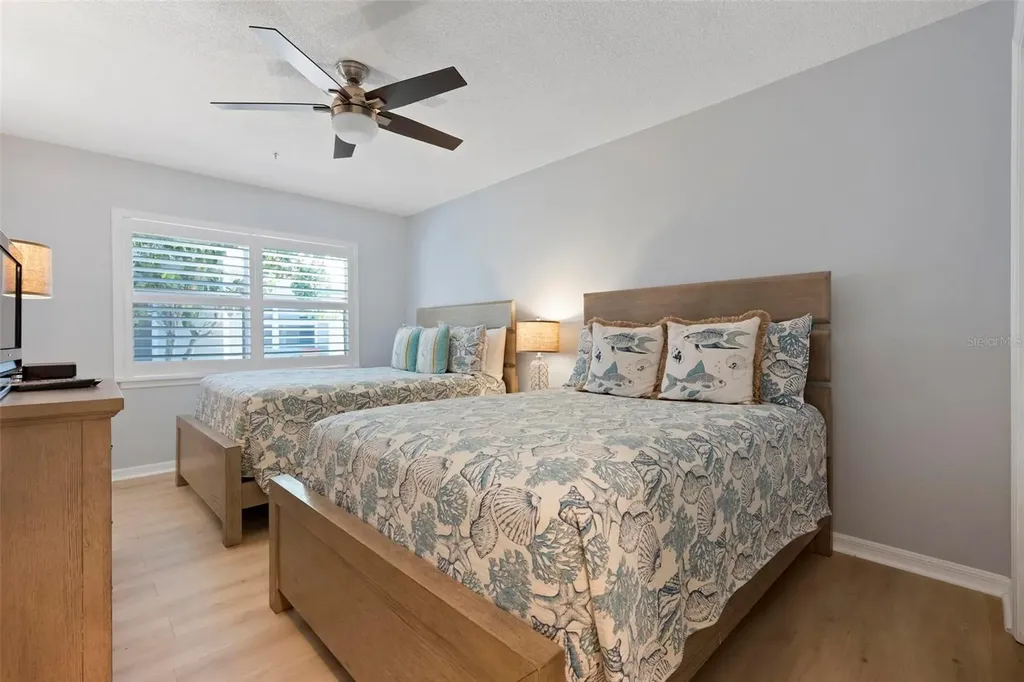 1269 Siesta Bayside Drive Sarasota FL 34242
