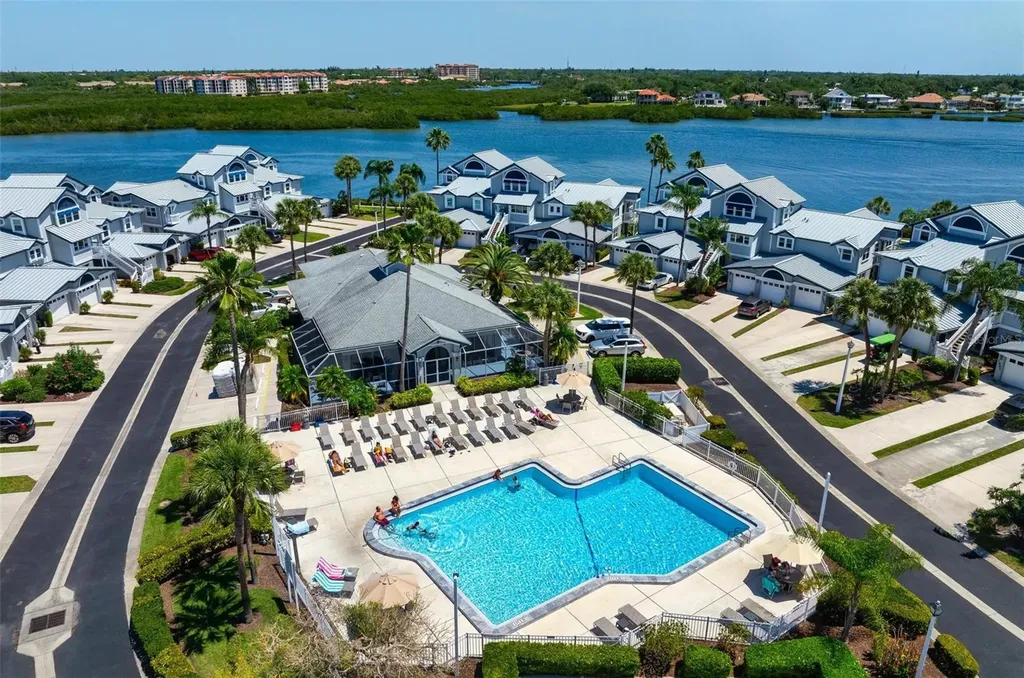 1269 Siesta Bayside Drive Sarasota FL 34242