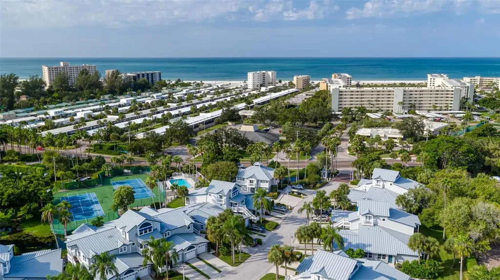1269 Siesta Bayside Drive Sarasota FL 34242
