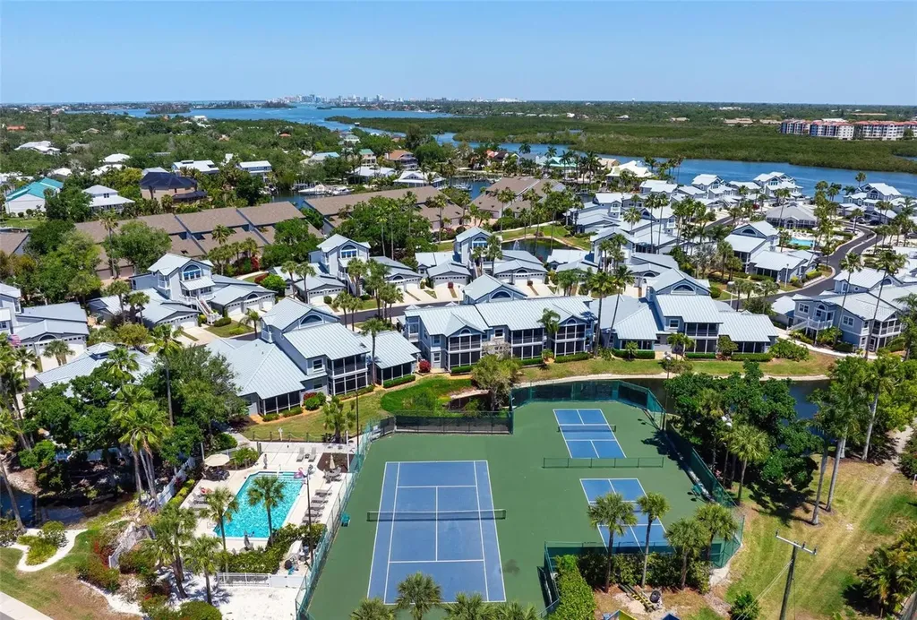 1269 Siesta Bayside Drive Sarasota FL 34242