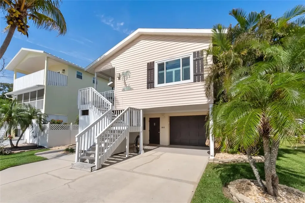 2905 Avenue C Holmes Beach FL 34217