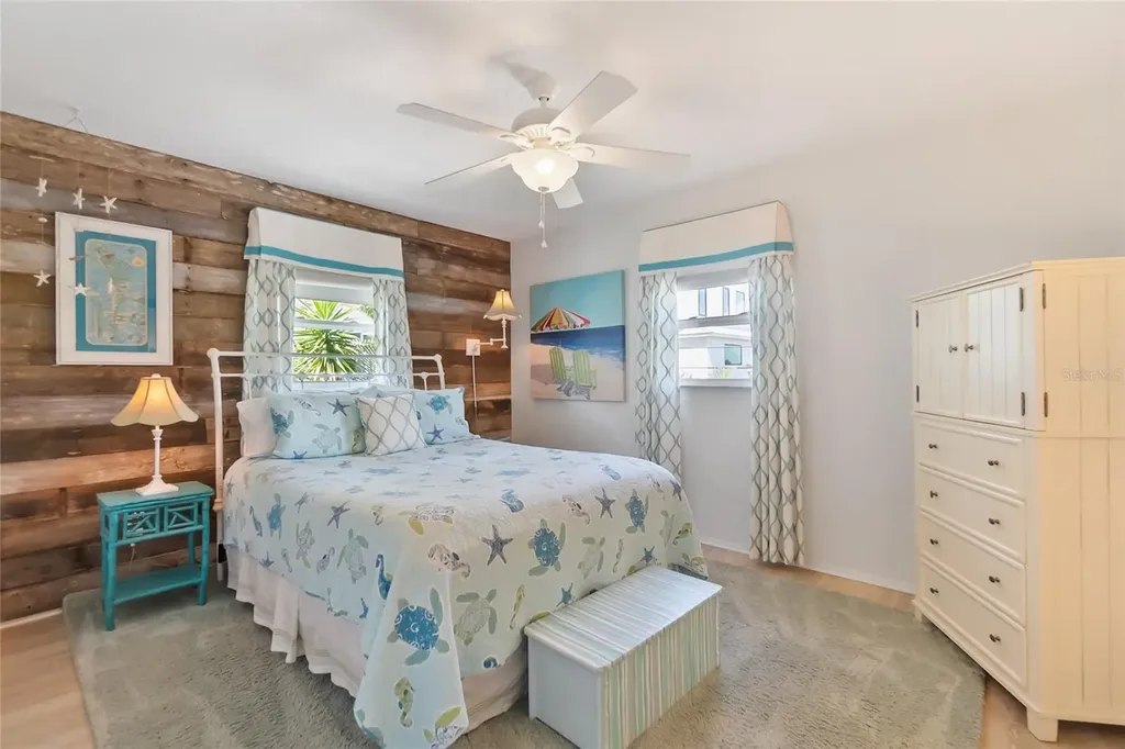 2905 Avenue C Holmes Beach FL 34217