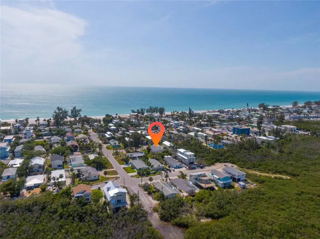 2905 Avenue C Holmes Beach FL 34217