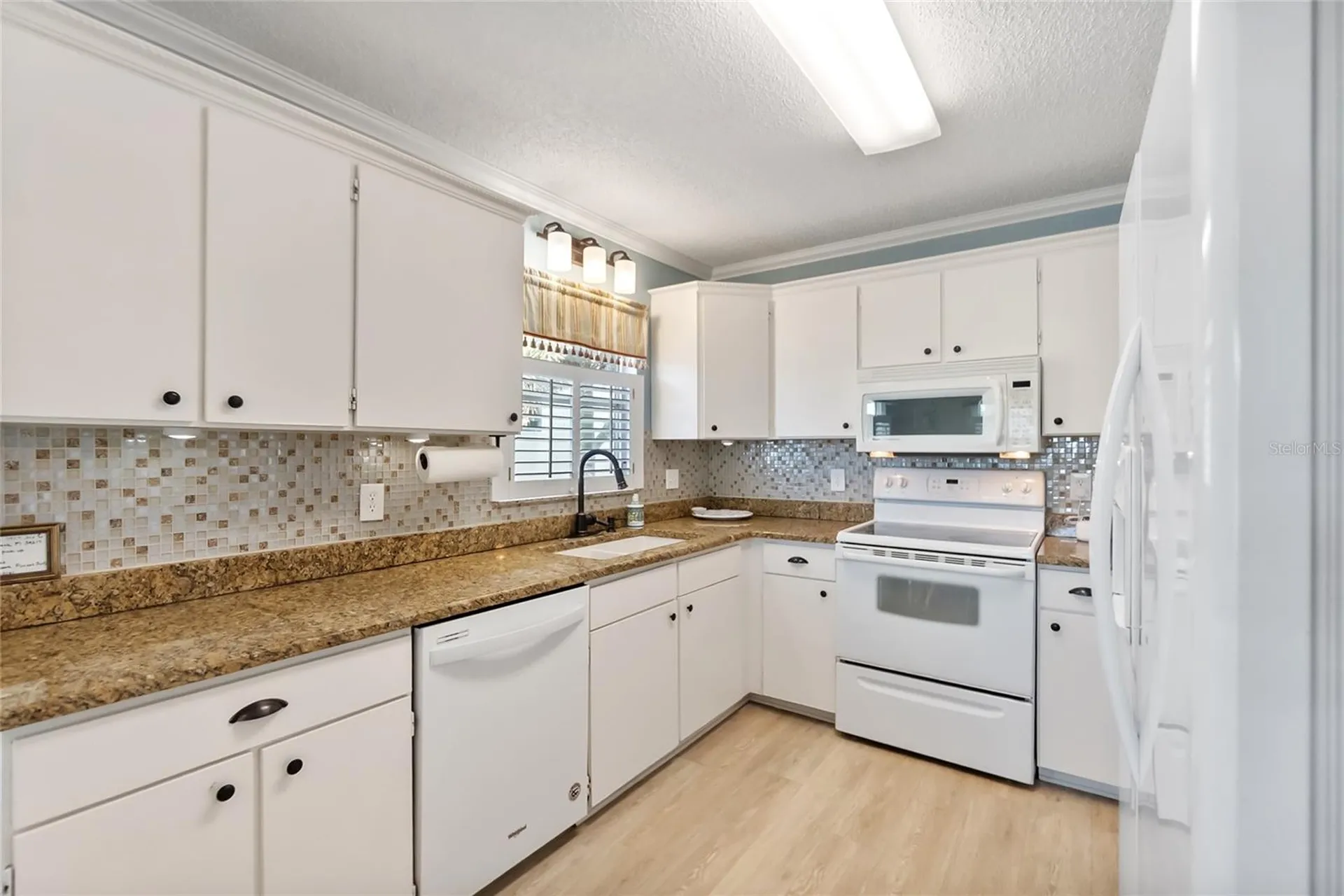 2905 Avenue C Holmes Beach FL 34217