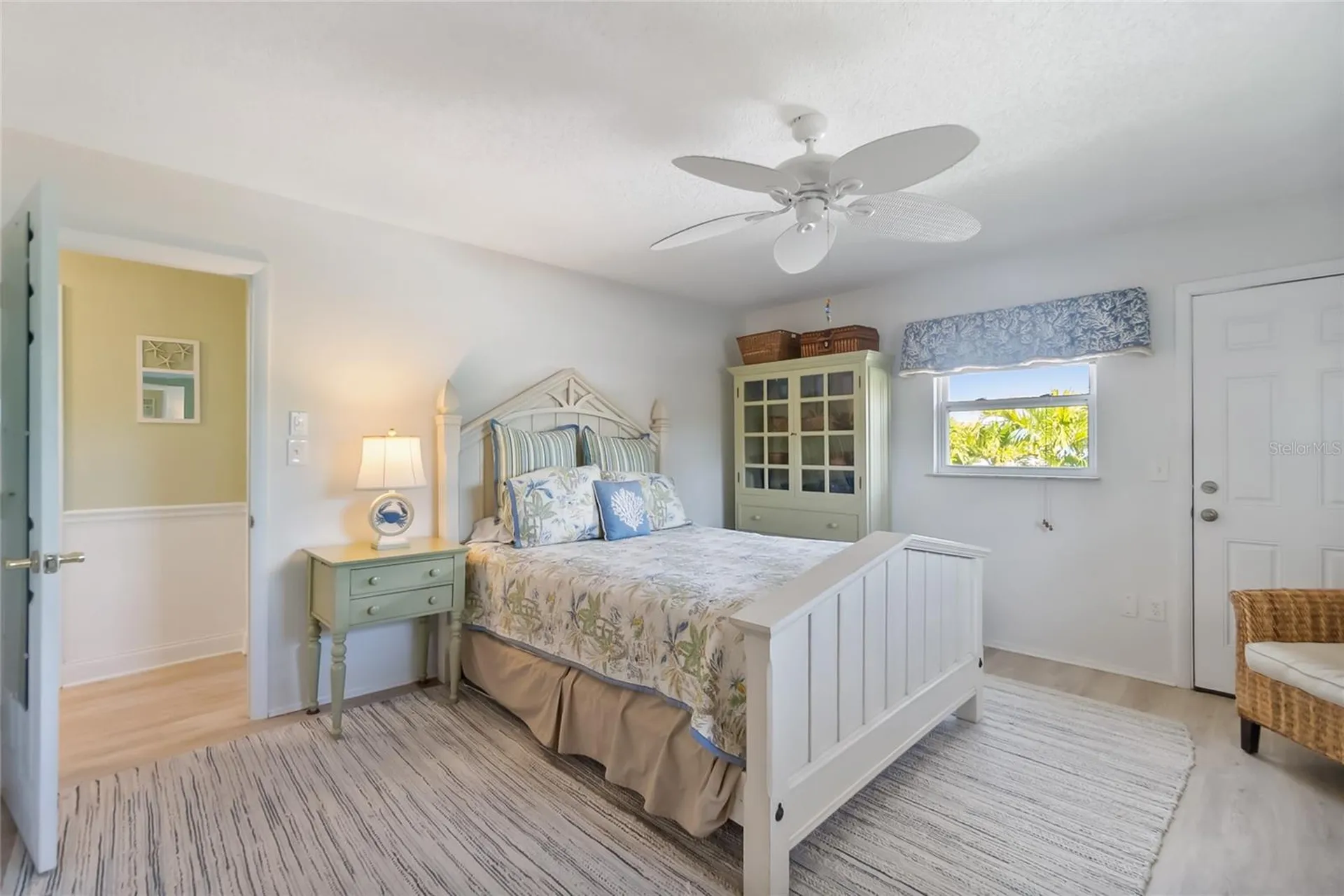 2905 Avenue C Holmes Beach FL 34217