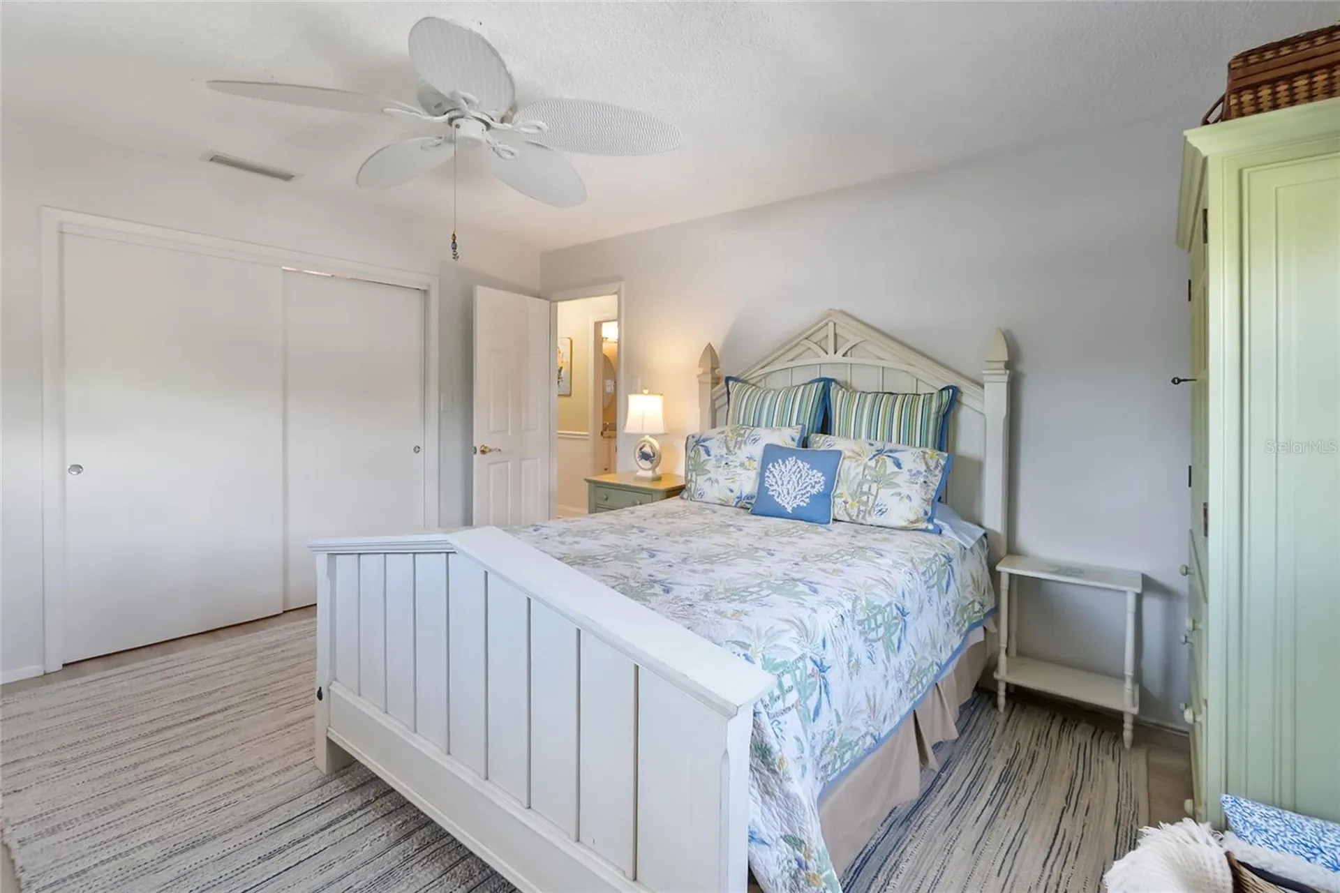 2905 Avenue C Holmes Beach FL 34217