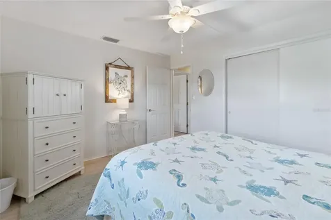 2905 Avenue C Holmes Beach FL 34217