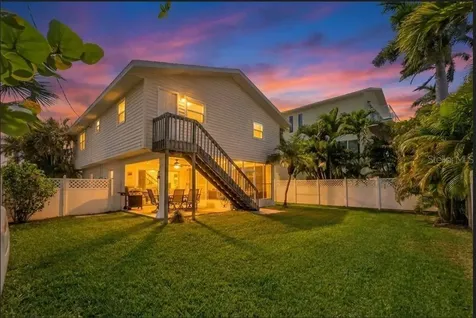 2905 Avenue C Holmes Beach FL 34217