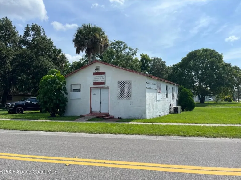 929 S Deleon Avenue Titusville FL 32780