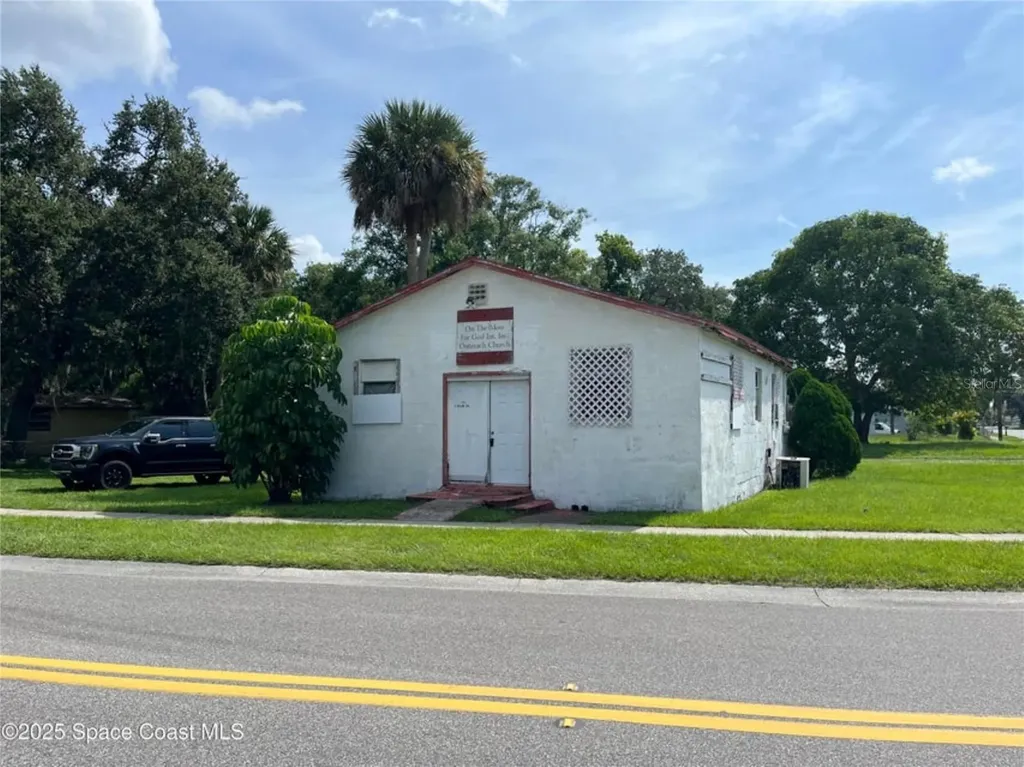 929 S Deleon Avenue Titusville FL 32780