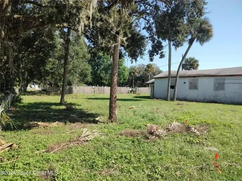 929 S Deleon Avenue Titusville FL 32780