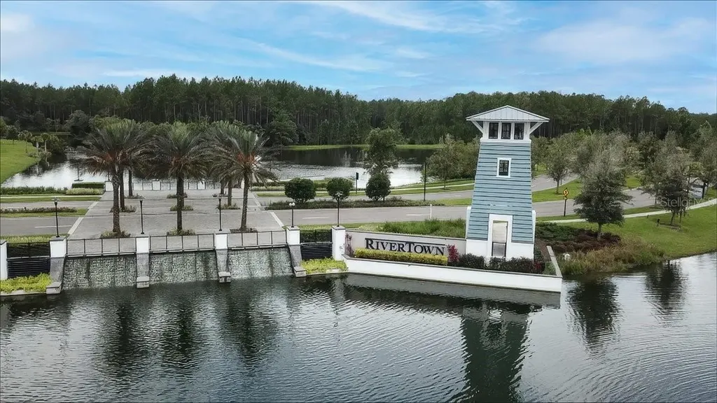 98 Hoptree Place St Johns FL 32259