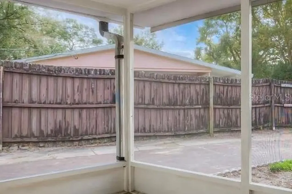 1 S Aurora Drive Apopka FL 32703