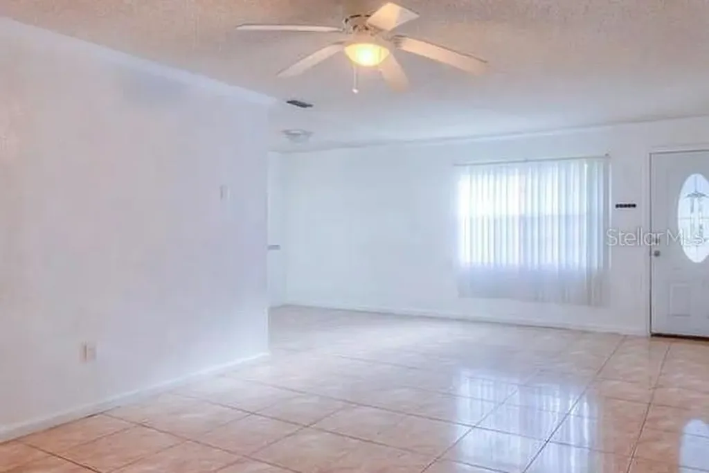 1 S Aurora Drive Apopka FL 32703