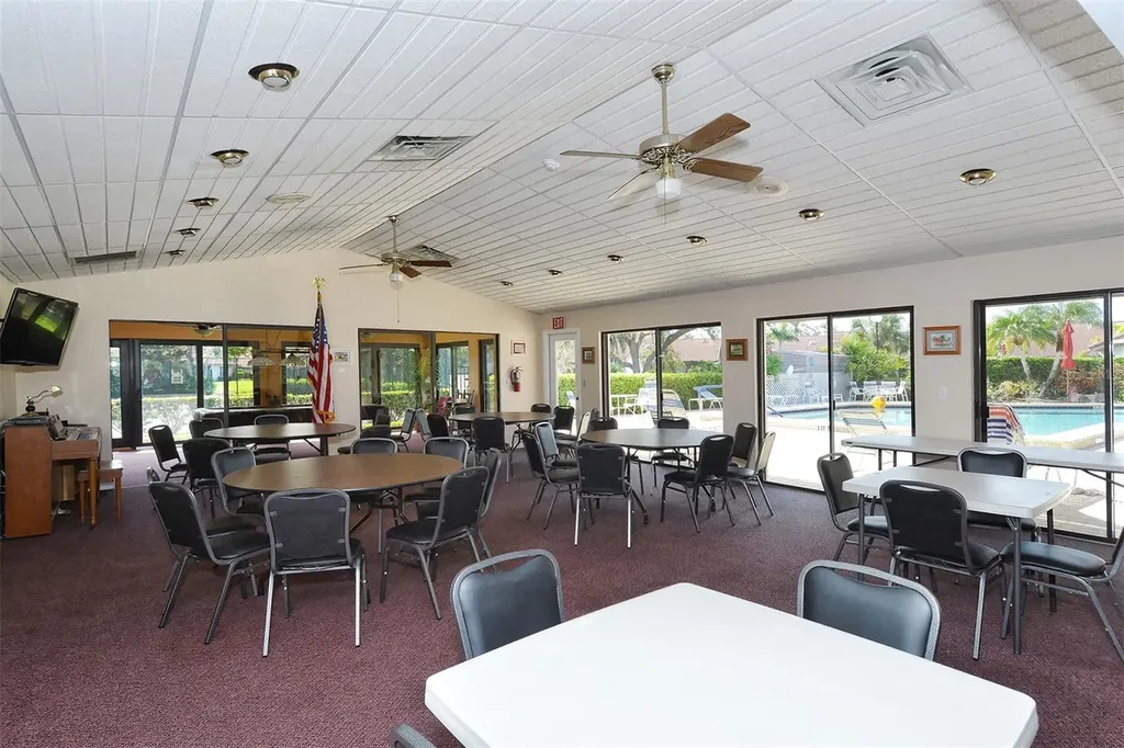 6048 Wilshire Boulevard Sarasota FL 34238