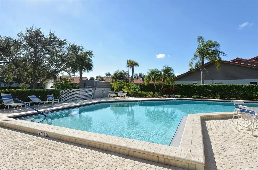 6048 Wilshire Boulevard Sarasota FL 34238