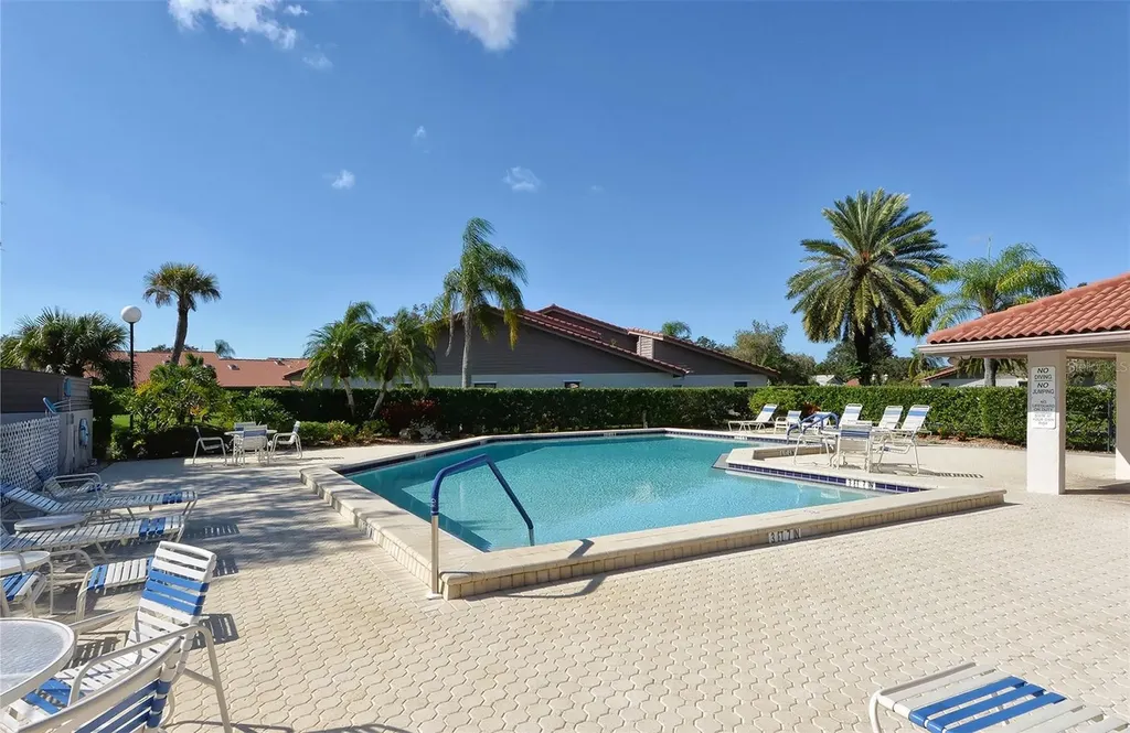 6048 Wilshire Boulevard Sarasota FL 34238