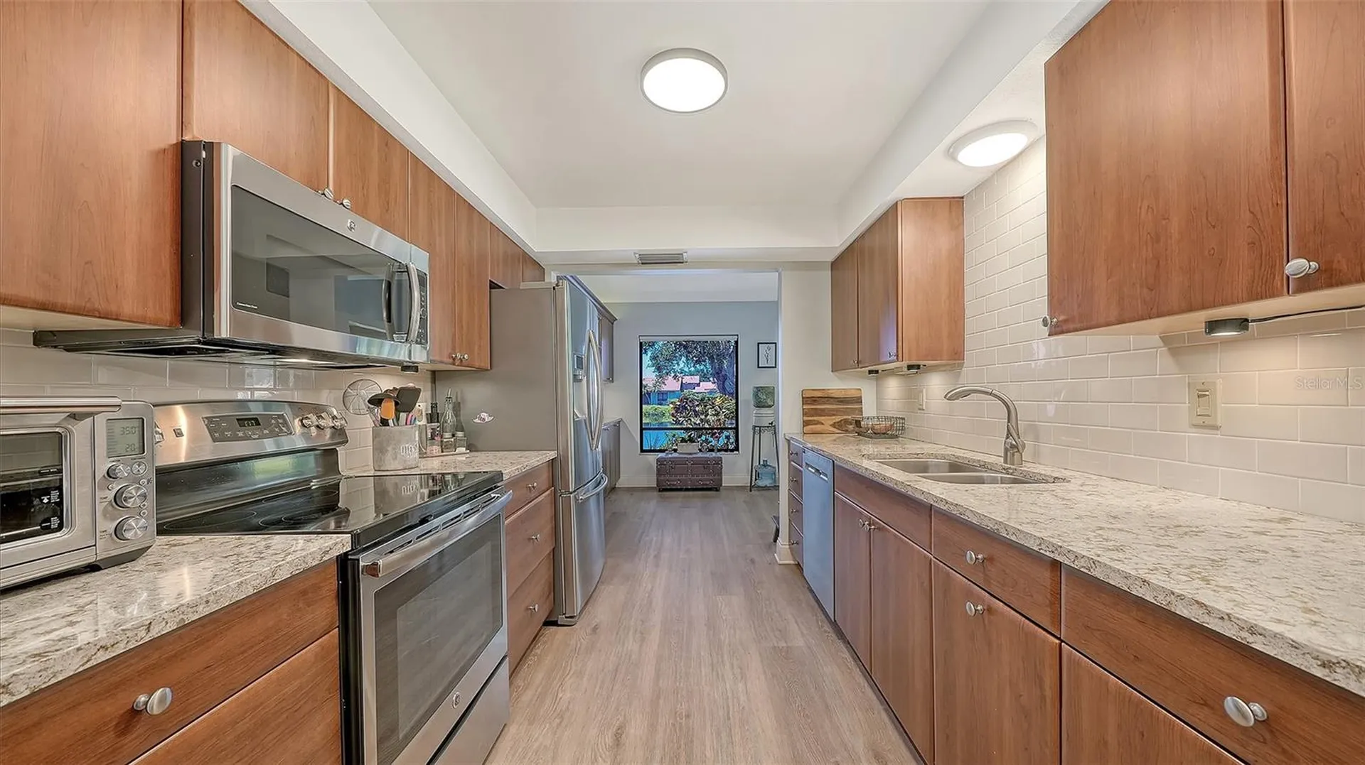 6048 Wilshire Boulevard Sarasota FL 34238
