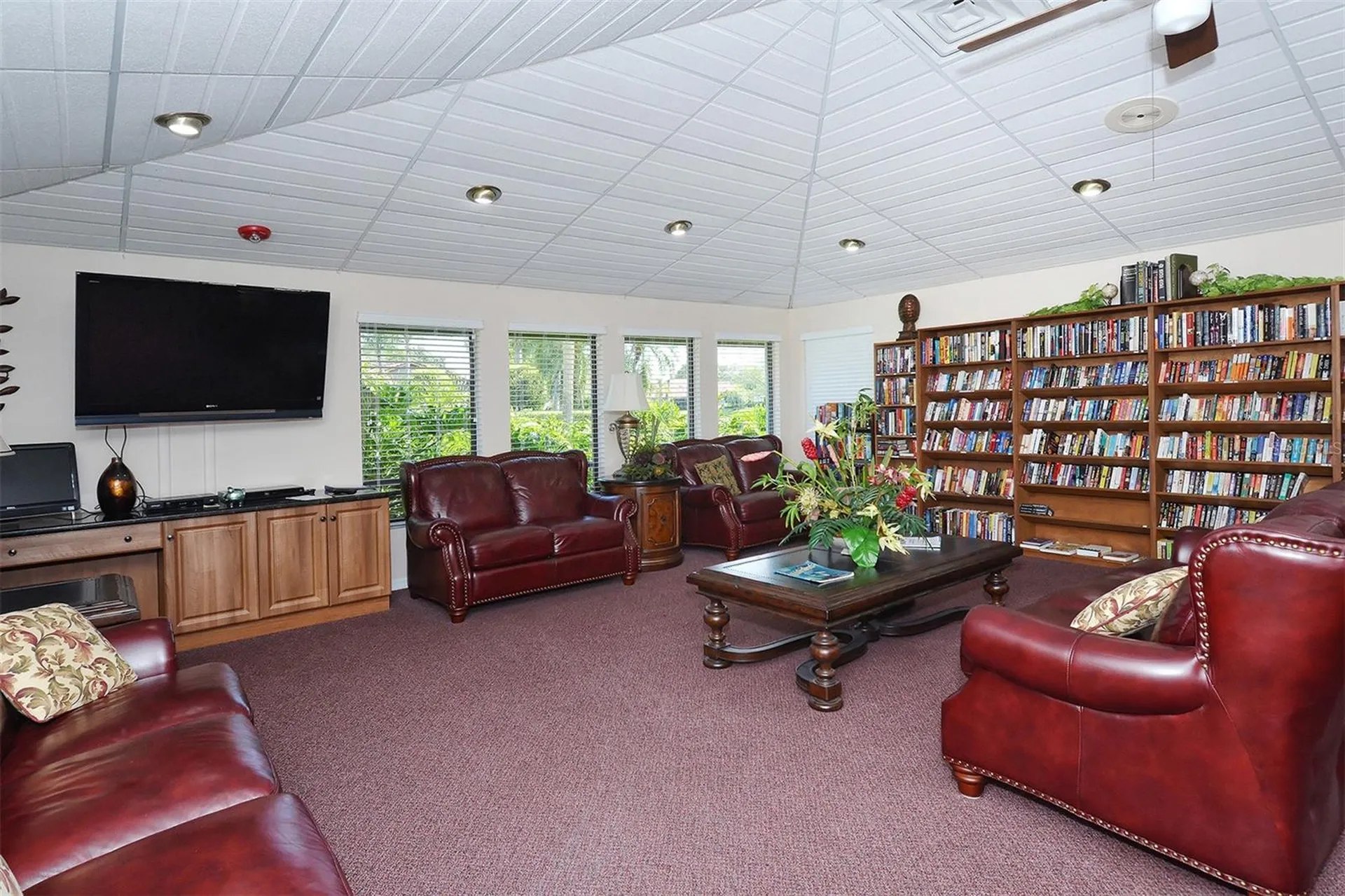 6048 Wilshire Boulevard Sarasota FL 34238