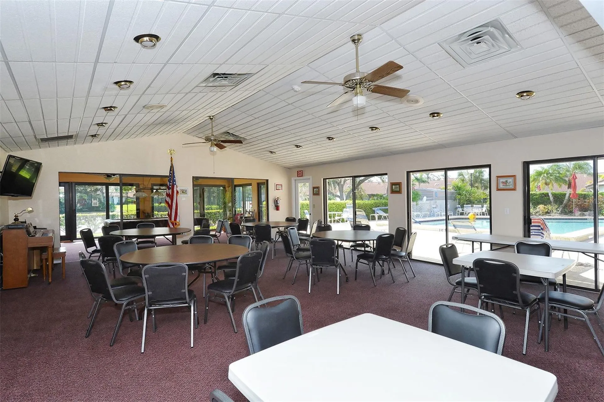 6048 Wilshire Boulevard Sarasota FL 34238