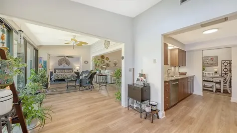 6048 Wilshire Boulevard Sarasota FL 34238