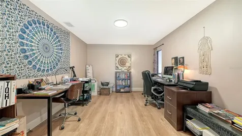 6048 Wilshire Boulevard Sarasota FL 34238