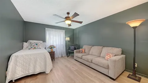 6048 Wilshire Boulevard Sarasota FL 34238