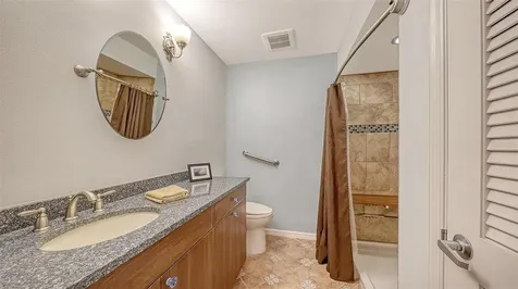 6048 Wilshire Boulevard Sarasota FL 34238