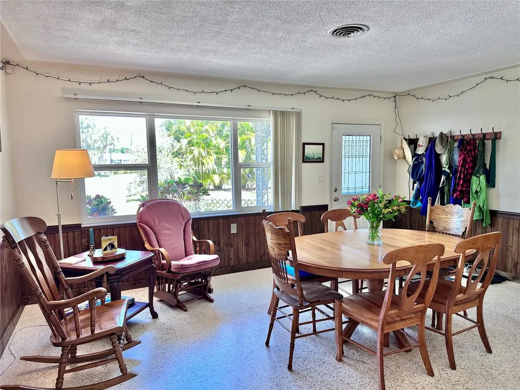 5868 26th Avenue S Gulfport FL 33707