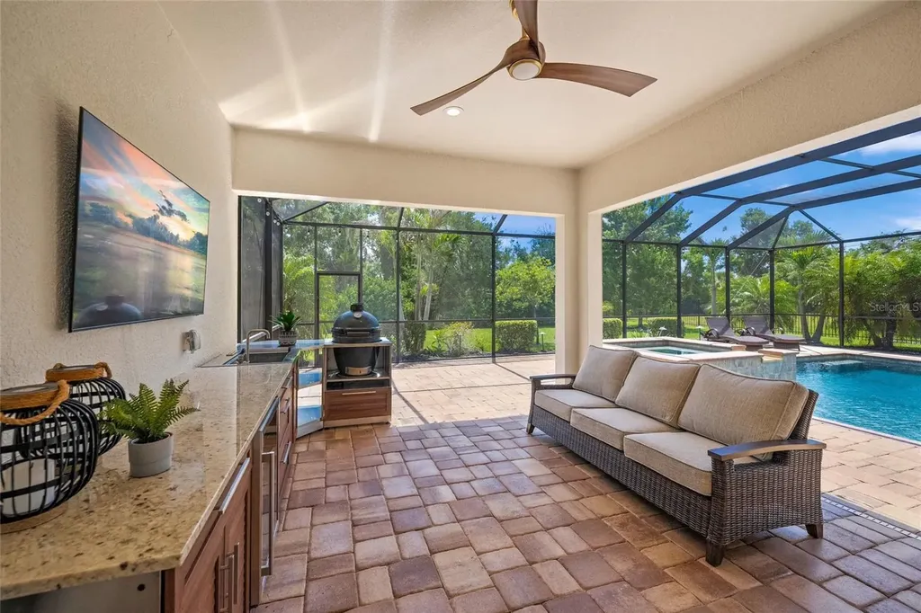 507 167th Boulevard E Bradenton FL 34212