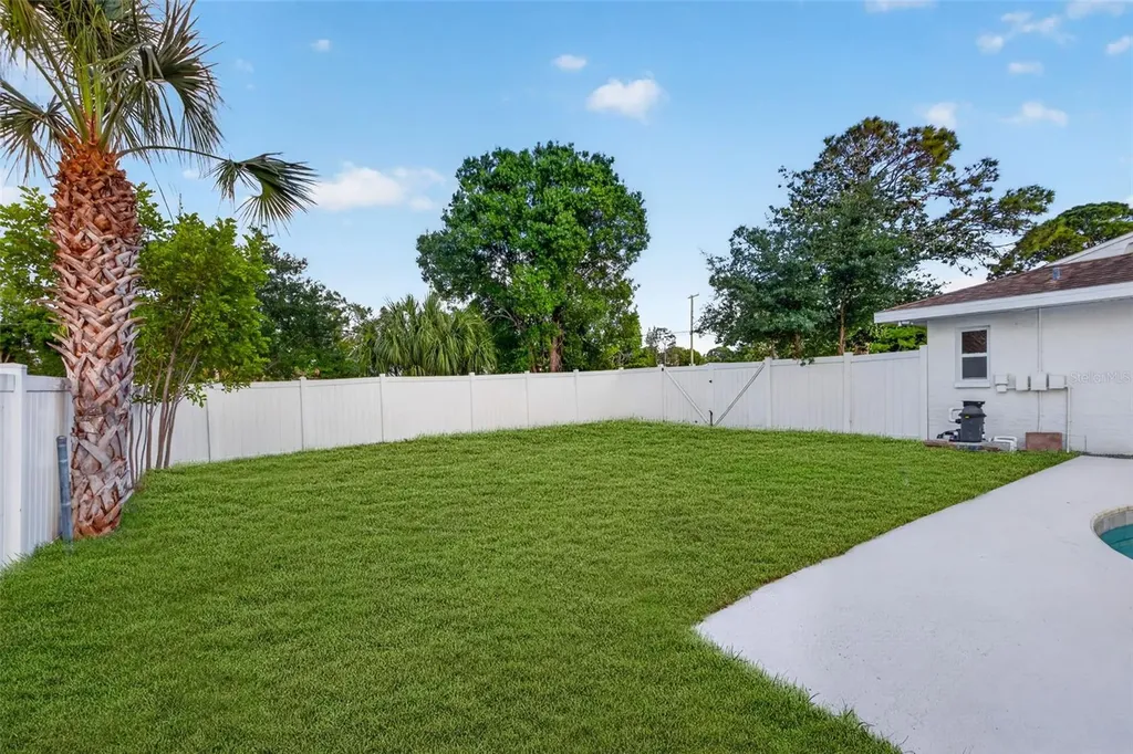 6649 Pinellas Point Drive S St Petersburg FL 33712