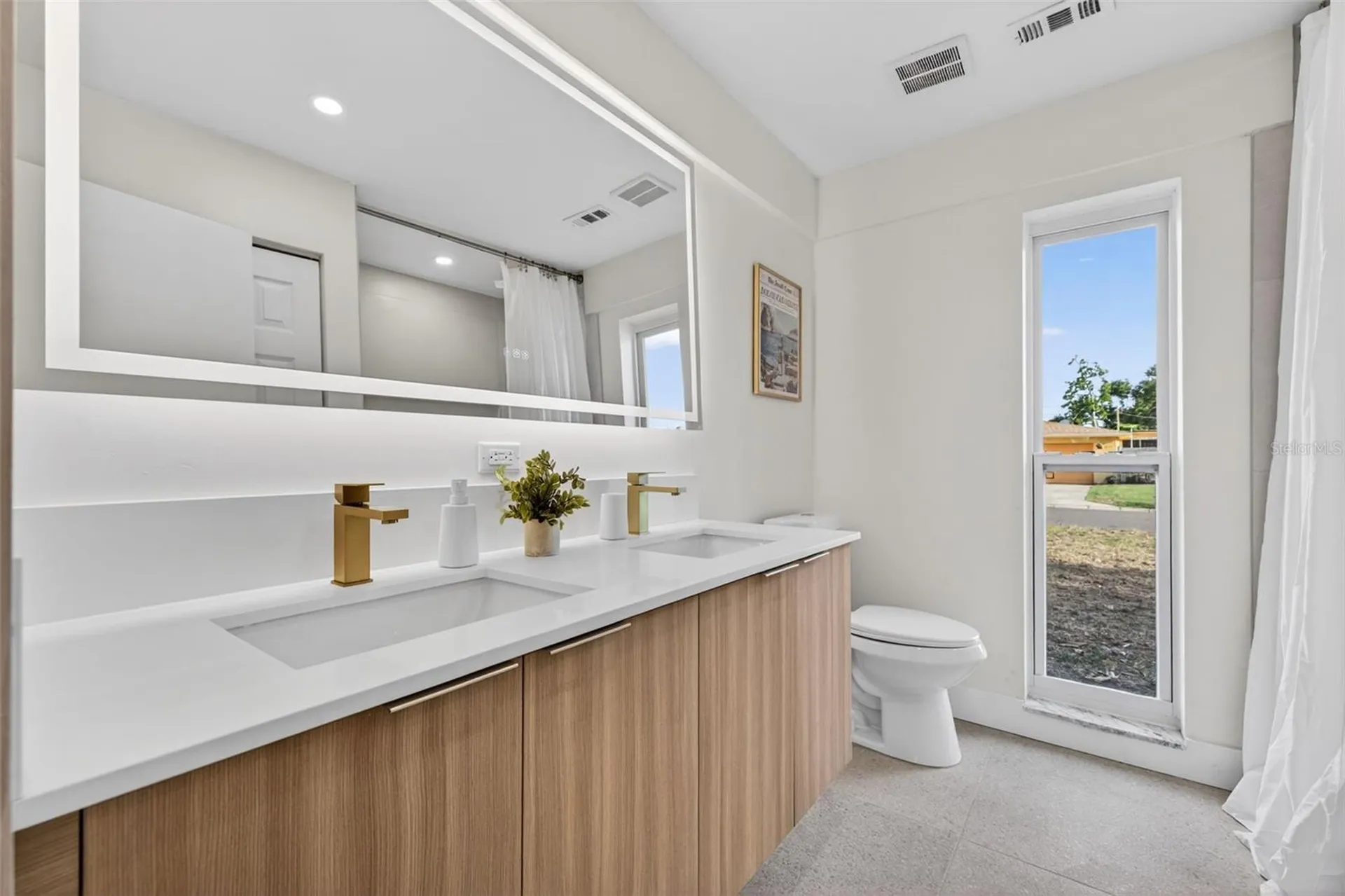 6649 Pinellas Point Drive S St Petersburg FL 33712