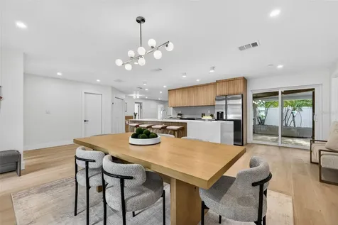 6649 Pinellas Point Drive S St Petersburg FL 33712
