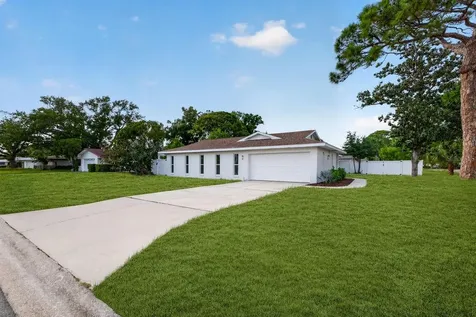 6649 Pinellas Point Drive S St Petersburg FL 33712