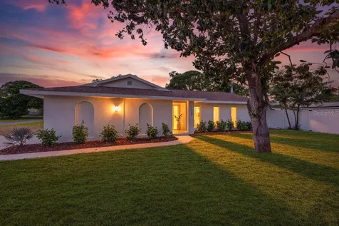 6649 Pinellas Point Drive S St Petersburg FL 33712