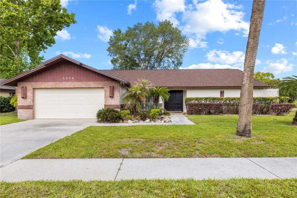 2008 Sycamore Lane Plant City FL 33563