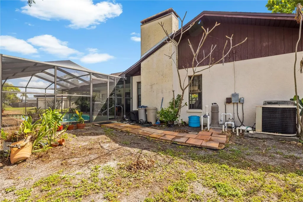 2008 Sycamore Lane Plant City FL 33563
