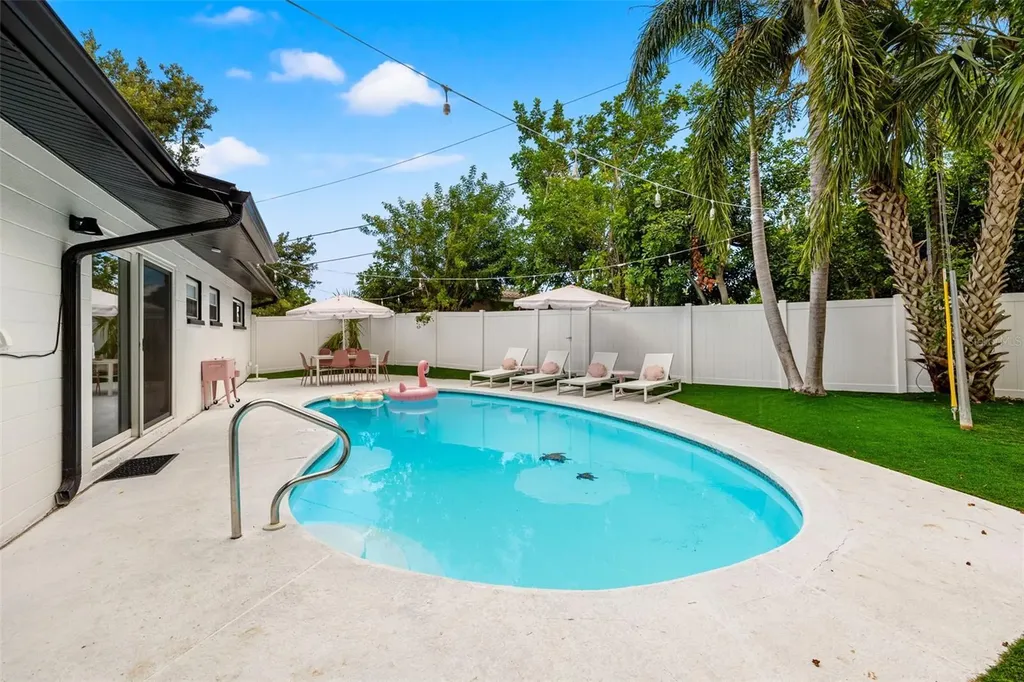 3755 Beach Drive SE St Petersburg FL 33705